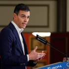 El secretario general del PSOE, Pedro Sánchez, durante su intervención en un desayuno informativo organizado por Nueva Economía Fórum, hoy en Madrid.-EFE / PACO CAMPOS