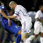 El cabezazo de Zidane a Materazzi, en la final del Mundial 2006.-REUTERS / PETER SCHOLS