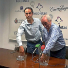 El presidente del Atlético Mario Arranz y el vicepresidente de la Territorial, Javier Colmenero, ayer en el sorteo de la Copa .-G. VELASCO