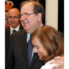 El presidente de la Junta, Juan Vicente Herrera, junto a la vicepresidenta, Soraya Sáez de Santamaría al término de la toma de posesión-Ical