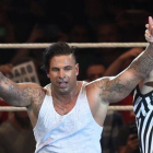 Tim Wiese venció su primera pelea oficial en la WWE.-AFP / CHRISTOF STACHE