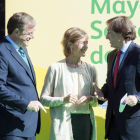 la ministra de Agricultura, Alimentación y Medio Ambiente, Isabel García Tejerina, así como el consejero de Medio Ambiente de la Junta, Antonio Silván, y el Presidente y Consejero Delegado del Grupo Leche Pascual, Tomás Pascual, entre otros-Ical