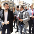 Luis Tudanca ayer en Soria junto a los socialistas sorianas en la presentación de candidaturas.-LUIS ÁNGEL TEJEDOR