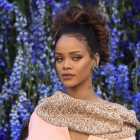 Rihanna posa en el 'photocall' del desfile de Dior en París, el pasado 12 de noviembre-AP / THIBAULT CAMUS