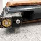 Carabina de aire comprimida modificada para disparar balas de 36 mm.-E. M.