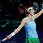 Muguruza se despide del público de Singapur tras ganar a Kuznetosva.-REUTERS / EDGAR SU
