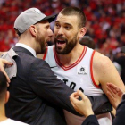 Los Toronto Raptors ganan el pase a la final de la NBA. En la foto, Marc Gasol.-AFP / GREGORY SHAMES