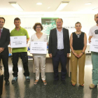 La presidenta de Ata, Soraya Mayo y el presidente del Grupo Matarromera, Carlos Moro posan junto a los galardonados en los Premios Emprendecyl-ICAL