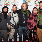 Equipo de rodaje de 'Dajla: cine y olvido', con Dueñas en el centro.