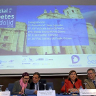 El consejero de Sanidad, Sáez Aguado, junto a la presidenta de la Fundación SED, Sonia Gaztambide.-ICAL