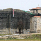 Obras en el templo de Padilla de Duero, en una anterior edición del Plan de Iglesias y Ermitas.-EL MUNDO