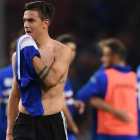 Dybala, decepcionado, tras la derrota de la Juve ante la Sampdoria.-AFP / MARCO BERTORELLO