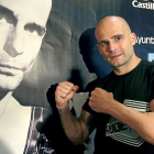 Kiko Martínez posa antes de su última velada en Valladolid.-J.M. Lostau
