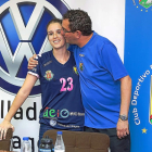 Cecilia recibe el apoyo de Peñas.-PABLO REQUEJO