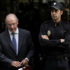 Rodrigo Rato tras declarar a la Audiencia Nacinal por el caso de las tarjetas opacas de Caja Madrid.-JOSÉ LUIS ROCA