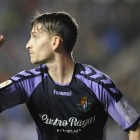 El atacante blanquivioleta Toni Villa celebra el gol marcado a la Real Sociedad en el último partido.-LALIGA