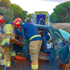 Accidente en la carretera VP-9003, entre Puente Duero y Valdestillas, con una persona herida, ayer.-BOMBEROS VALLADOLID