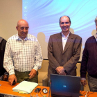 (I a D) Guillermo Sánchez, secretario general de UPA Salamanca; Aurelio Pérez, presidente de Coag Salamanca; Antonio Soldevilla, técnico de la Junta de Castilla y León y Julio López, secretario general de Upa, en la reunión mantenida hoy con los agriculto-Ical