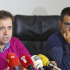 El portavoz de Fomento del Grupo Socialista en las Cortes de Castilla y León, Tino Rodríguez (I), junto al presidente del Consorcio del Ponfeblino, Alejandro Campillo (D), durante su comparecencia para informar sobre el proyecto-ICAL