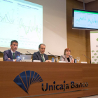 Un momento de la presentación del informe económico de Unicaja.-ICAL