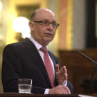El ministro de Hacienda, Cristóbal Montoro, en el debate presupuestario del pleno del Congreso de los Diputados.-DAVID CASTRO
