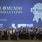Foto de familia de los galardonados en la sexta edición de los Premios La Posada de EL MUNDO DE CASTILLA Y LEÓN.-J.M. LOSTAU, MIGUEL Á. SANTOS Y PABLO REQUEJO