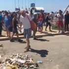 La reacción ante el lugar donde cayó abatido el terrorista de Niza.-