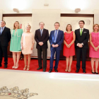 Foto de familia del equipo de Gobierno tras el acto de toma de posesión de los consejeros-Ical