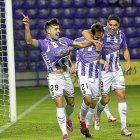 Jose, Míchel y Mata celebran uno de los goles del Valladolid frente al Mirandés.-J.M.LOSTAU