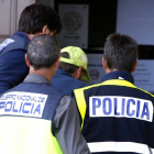 Llegada del presunto autor de la muerte de la peregrina Denise Pikka a los juzgados de Astorga.-ICAL