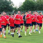 Los jugadores de la selección de Castilla y León UEFA, durante su primer entrenamiento en tierras alemanas.-E. M.