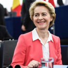 La presidenta de la Comisión Europea, Ursula von der Leyen, en el pleno de Estrasburgo.-PATRICK SEEGER (EFE)