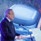 Florentino Pérez, presidente del Madrid, durante la presentación de la remodelación del Santiago Bernabéu.-EFE