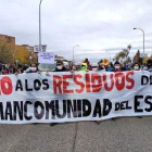Manifestación contra el vertido de más residuos en Valdemingómez.-EUROPA PRESS