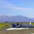 Foto de los restos de la avioneta tras el accidente aéreo.-ICAL