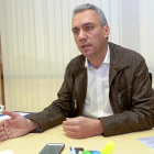Javier Izquierdo, en un momento de la entrevista.-J. M. LOSTAU