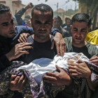 Funeral por el bebé muerto en Gaza.-AFP