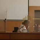 El acusado, durante la vistilla en la que se ha conformado con un año y medio de cárcel. - EUROPA PRESS.