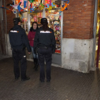 La Policía Nacional vela por el Comercio Seguro ante la campaña navideña en Medina del Campo. - ICAL