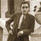 Leopoldo de Luis, hermano del escritor Francisco Umbral, en una fotografía tomada en  la capital vallisoletana.-