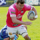 Griffiths supera a un rival para conseguir su ensayo-J. M. Lostau