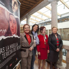 De I. a D. Belén Yuste, María del Pino Gómez, María Dolores Ruiz Ayúcar, y Sonia L. Rivas-Caballero, presentan la exposición de Santa Teresa-Ical