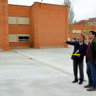 Alberto Bustos en el patio del colegio Allúe Morer.-E. M.