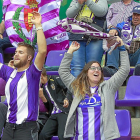 Aficionados pucelanos celebran un gol-J.M. Lostau