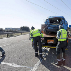 Miembros de la Guardia Civil en el lugar del accidente-Miguel Ángel Santos