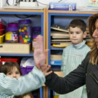 La presidenta andaluza Susana Díaz, en el colegio Antonio Machado de Jerez de la Frontera (Cádiz), que se ha inaugurado este lunes.-Foto:  EFE / ROMÁN RÍOS