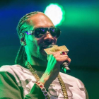 Snoop Dogg durante su concierto en Suecia este sábado.-Foto: AFP