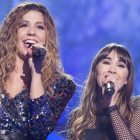 Miriam y Aitana, en la 12a gala del concurso musical de TVE Operación Triunfo.-/ PERIODICO