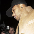 Neymar, a la salida de un club nocturno en Londres-