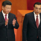 Xi Jinping (izquierda) y Li Keqiang, en una ceremonia para conmemorar el 95 aniversario de la fundación del Partido Comunista de China, en Pekín, el 1 de julio.-AP / HOW HWEE YOUNG